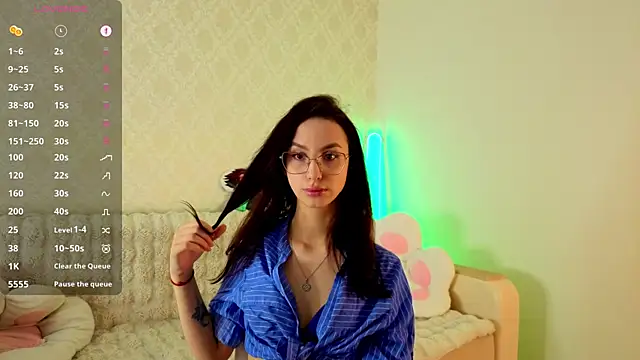 coochyy  online show from 10-12-25, 10:05