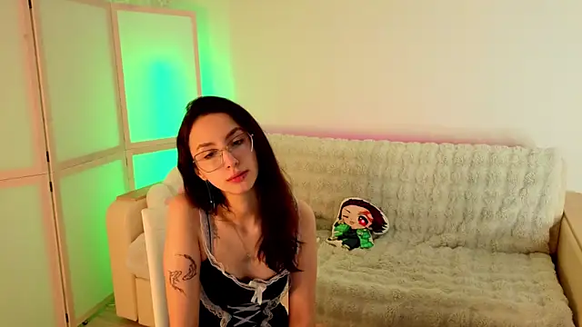 coochyy  online show from 10-11-25, 10:05