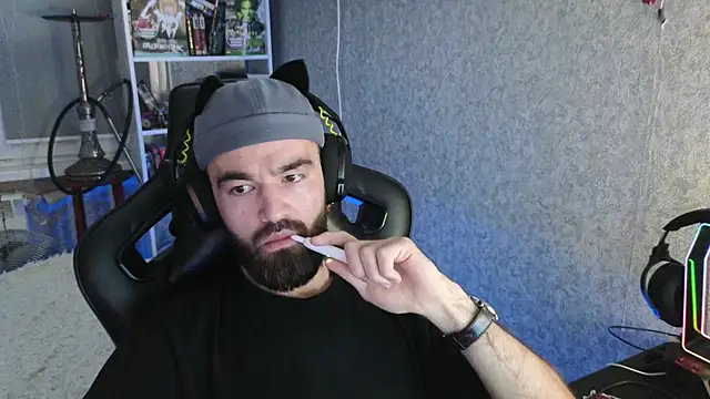 Nik Namee online show from 11-25-25, 04:35