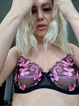 Snapshot of BritanyVegas chatting on 07-15-26, 01:07 BritanyVegas online show from 07-15-26, 01:07