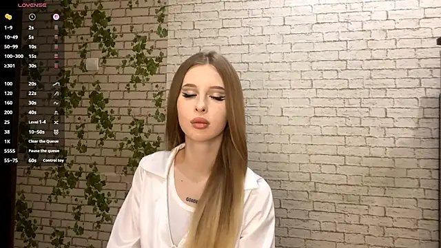 RosalindSherlock online show from 10-30-25, 08:28