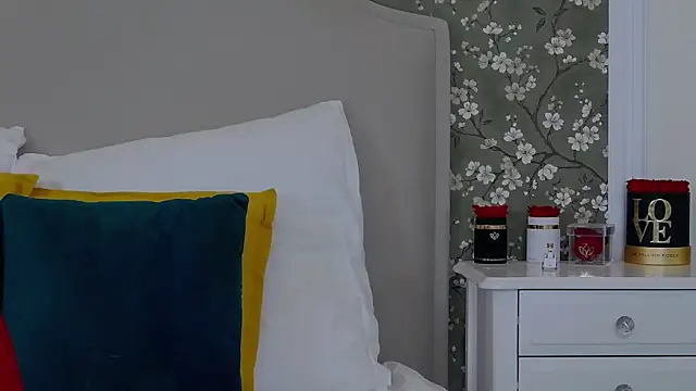 TesaQuinn online show from 11-11-25, 06:58