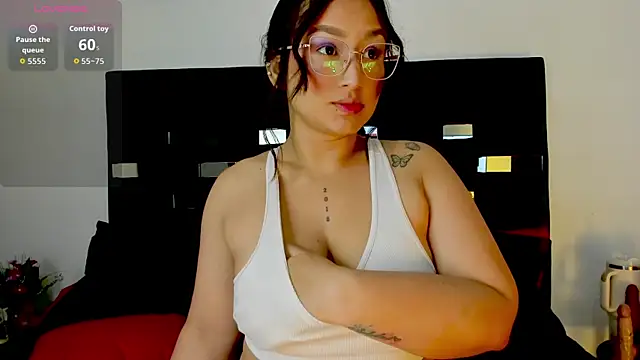 SussySunny  online show from 10-20-25, 02:02