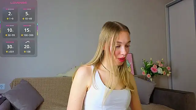 ElizaPurrr online show from 10-12-25, 11:22