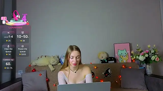 ElizaPurrr online show from 10-30-25, 11:08