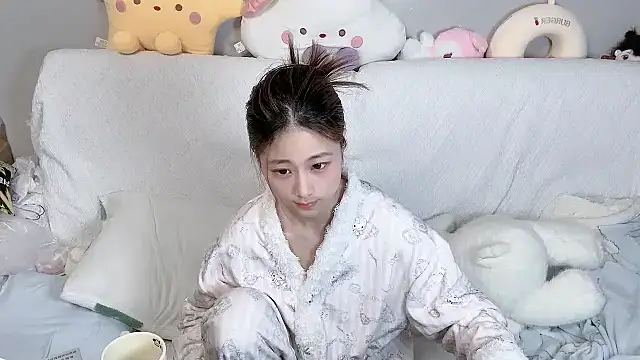 xiaoguaiss online show from 01-17-26, 12:53