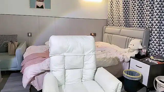 xiaoguaiss online show from 04-07-26, 04:09