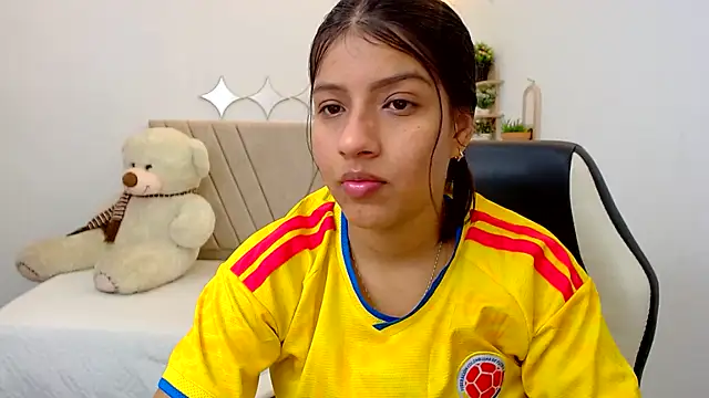 zara cute online show from 07-03-26, 04:57