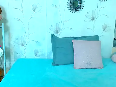 zara cute online show from 10-25-25, 12:04