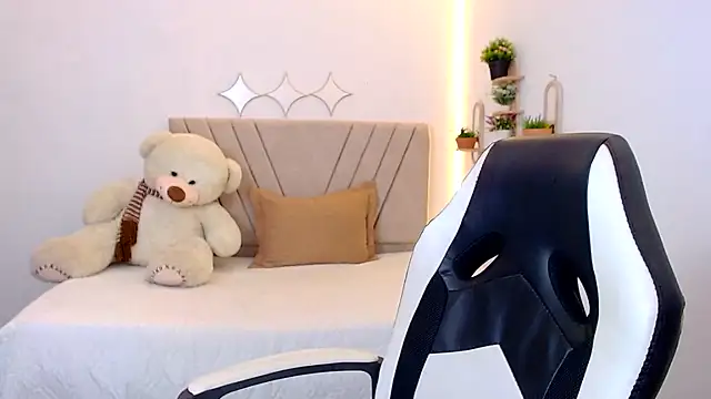 zara cute online show from 07-16-26, 12:24