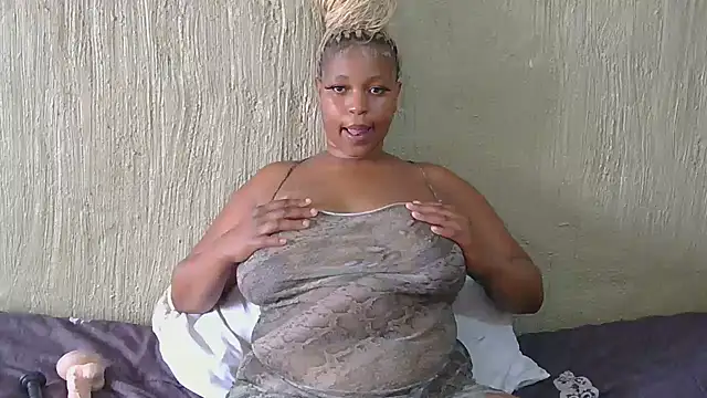 ZuriVixen online show from 11-01-25, 10:09