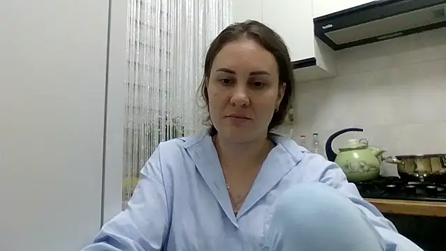 MeadowEyes online show from 06-18-26, 06:57