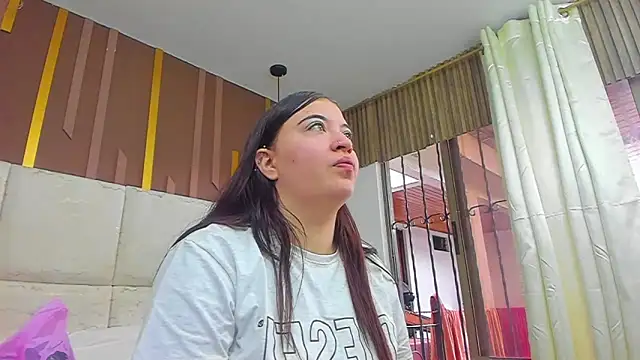 Snapshot of AmbarGills chatting on 02-08-26, 01:42 AmbarGills online show from 02-08-26, 01:42