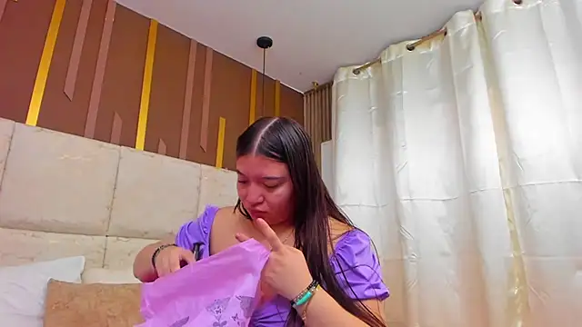 Snapshot of AmbarGills chatting on 02-24-26, 01:01 AmbarGills online show from 02-24-26, 01:01