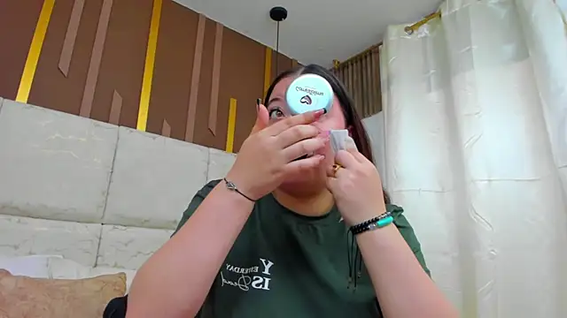 AmbarGills online show from 03-31-26, 01:13