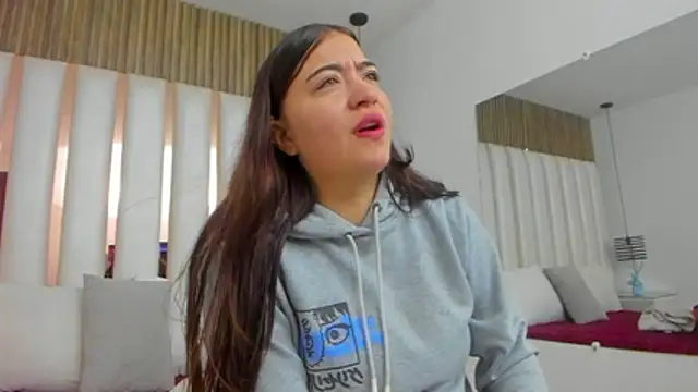 AmbarGills online show from 12-22-25, 01:00