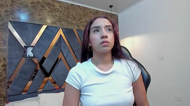 Vittoria Conti  online show from 11-17-25, 05:28