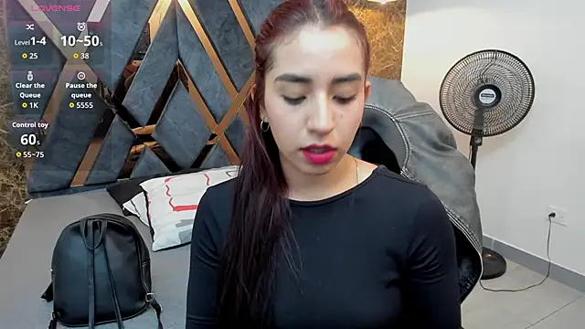 Snapshot of Vittoria_Conti_ chatting on 04-17-26, 05:16 Vittoria Conti online show from 04-17-26, 05:16