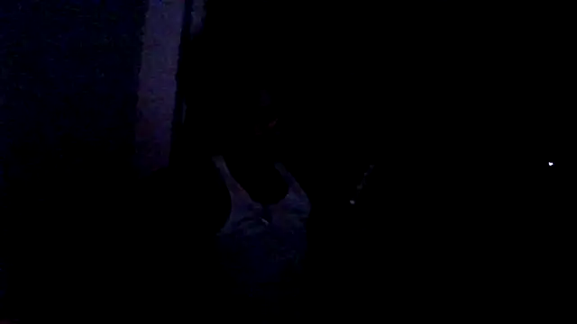 Snapshot of dezzidavill chatting on 06-20-26, 01:21 dezzidavill online show from 06-20-26, 01:21