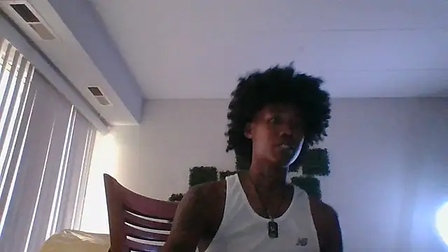 Snapshot of dezzidavill chatting on 07-12-26, 02:29 dezzidavill online show from 07-12-26, 02:29
