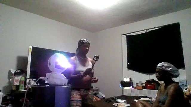Snapshot of dezzidavill chatting on 07-06-26, 04:30 dezzidavill online show from 07-06-26, 04:30