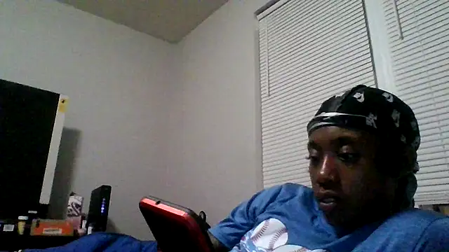 Snapshot of dezzidavill chatting on 07-16-26, 02:41 dezzidavill online show from 07-16-26, 02:41