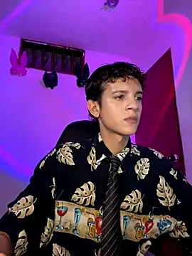 Snapshot of tylernova chatting on 10-12-25, 04:25 tylernova online show from 10-12-25, 04:25