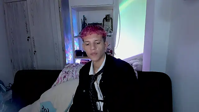 tylernova online show from 12-23-25, 03:17