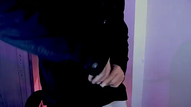 tylernova online show from 11-26-25, 03:28