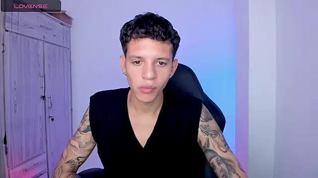 Snapshot of tylernova chatting on 05-21-26, 02:53 tylernova online show from 05-21-26, 02:53