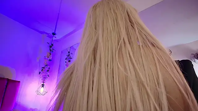 Kiaraa88 online show from 11-03-25, 12:09