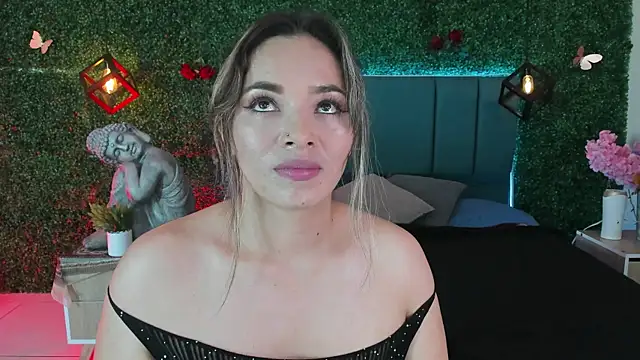 Kiaraa88 online show from 07-16-26, 08:39