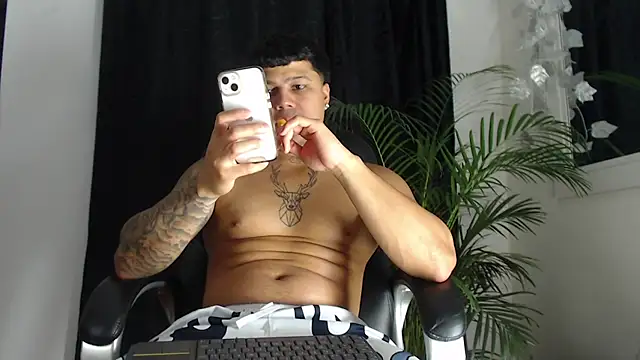 Boyhot 00 online show from 02-21-26, 01:51