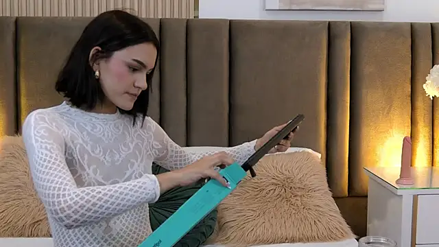 nina gb online show from 02-21-26, 08:22