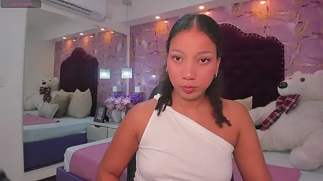 cloe 555 online show from 10-28-25, 10:09