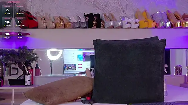 Natashaa-bluer online show from 05-08-26, 12:42
