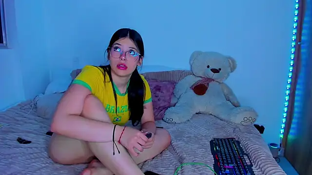 Snapshot of majo_gallego chatting on 11-20-25, 12:00 majo gallego online show from 11-20-25, 12:00