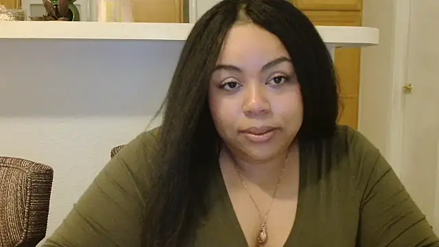 Snapshot of KalaniRose chatting on 10-22-25, 01:38 KalaniRose online show from 10-22-25, 01:38