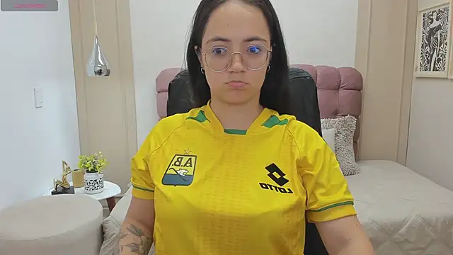 Sasha Grace online show from 03-18-26, 07:48