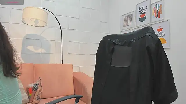 Sasha Grace online show from 04-22-26, 01:18