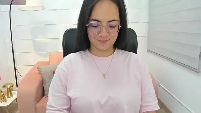 Sasha Grace online show from 05-18-26, 01:05