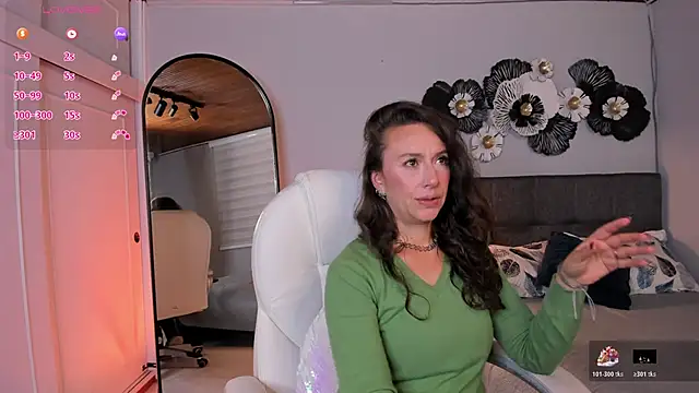 Snapshot of indigo_wild_ chatting on 10-21-25, 04:23 indigo wild online show from 10-21-25, 04:23