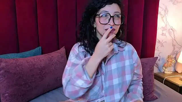 CHIARAJJONES online show from 05-26-26, 12:36