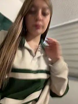   Lorelain   online show from 01-09-26, 09:44