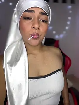 Snapshot of CelestSkyy chatting on 08-07-26, 02:17 CelestSkyy online show from 08-07-26, 02:17