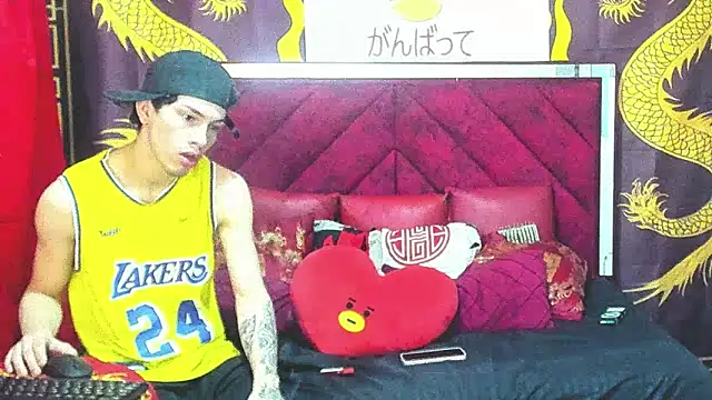 Snapshot of Pride_couple chatting on 02-21-26, 11:18 Pride couple online show from 02-21-26, 11:18