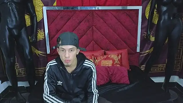 Pride couple online show from 10-27-25, 11:27