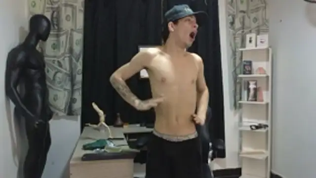 Snapshot of Pride_couple chatting on 02-19-26, 11:23 Pride couple online show from 02-19-26, 11:23