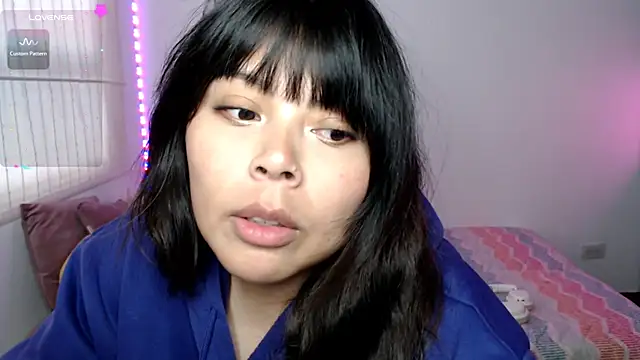 Snapshot of EllieMoonX chatting on 07-09-26, 10:42 EllieMoonX online show from 07-09-26, 10:42