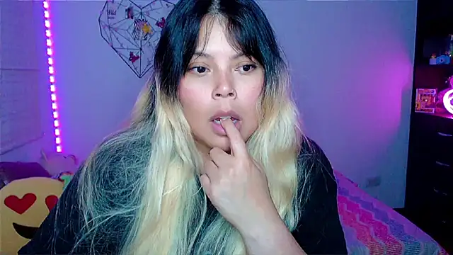 EllieMoonX online show from 04-10-26, 11:23